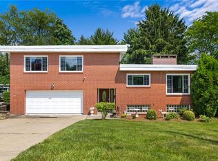 1145 Edward Dr, Pittsburgh, PA 15227