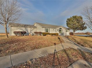 911 NE Willow Ct, Oak Grove, MO 64075