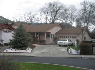 1787 Brookhurst Way, Grants Pass, OR 97527