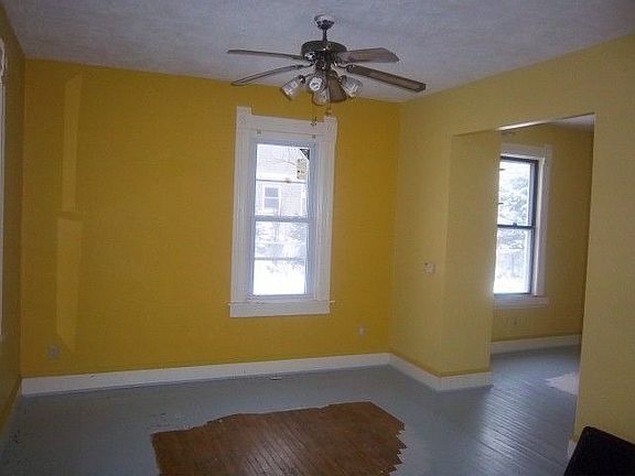 2nd image of 901 E South St