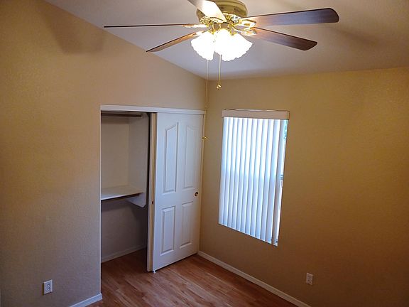 3rd image of 1272 W Myrna Ln