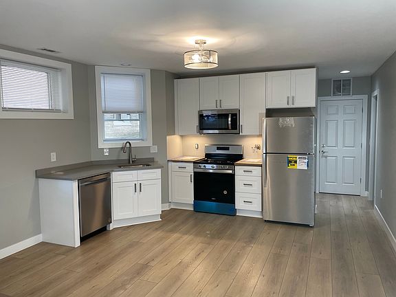2nd image of 4954 N Claremont Ave #G