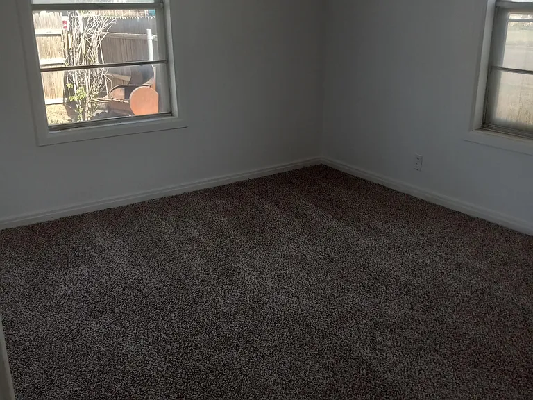 3613 NE 11th Ave — Photo 4