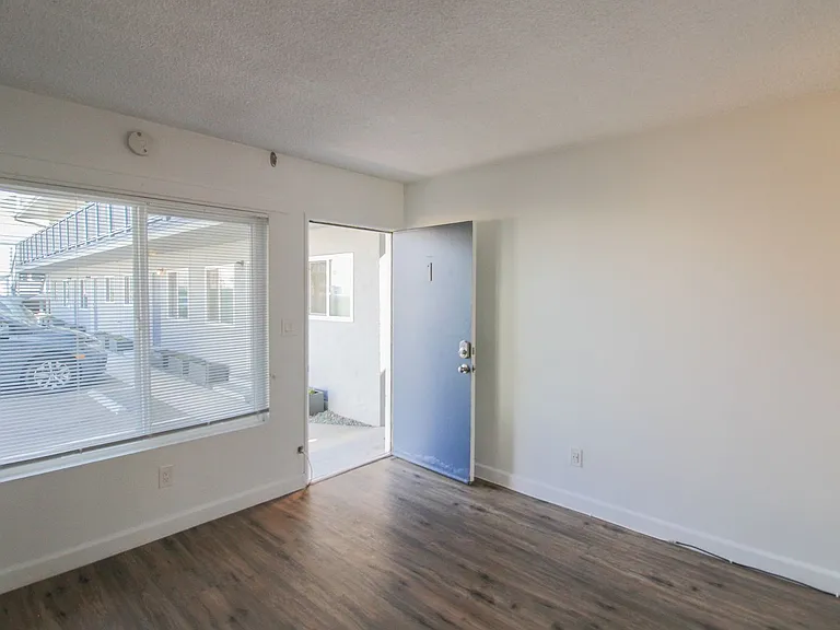 1225 Monte Vista Pl #1 — Photo 5