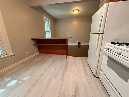 162 Grand Ave NE #2 Photo 1
