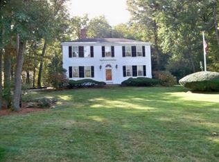 7 Farmington Rd, Nashua, NH 03060