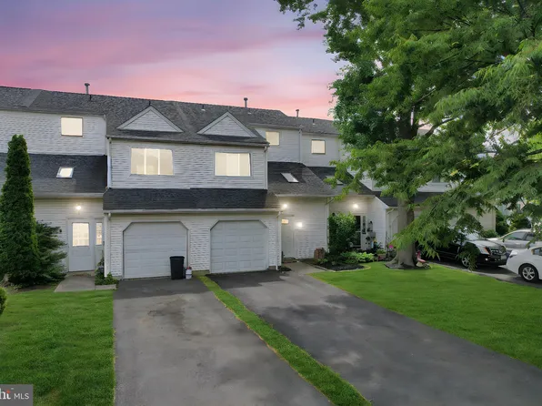 6 Carob Ct, Lumberton, NJ 08048