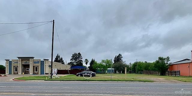 1st image of 514 E Fm 495
