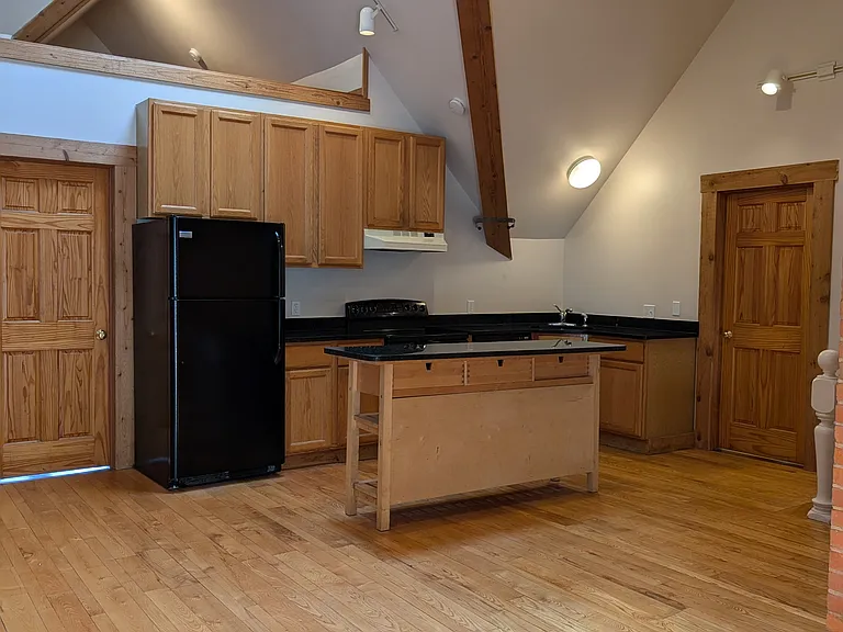 541 University Ave #5 — Photo 5