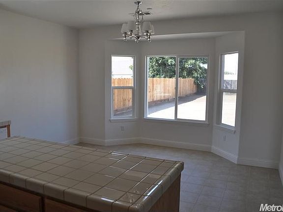 5th image of 4013 Chica Ave