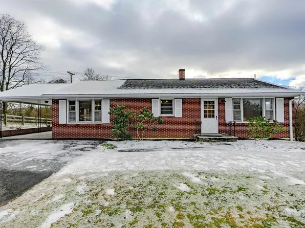 3261 Peppers Ferry Rd, Radford, VA 24141