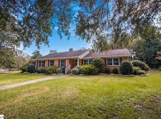 722 Calvert Ave, Clinton, SC 29325