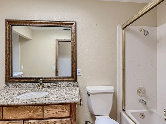 5th image of 42035 Liberty Dr