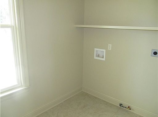 4th image of 5386 Chamberlain Dr