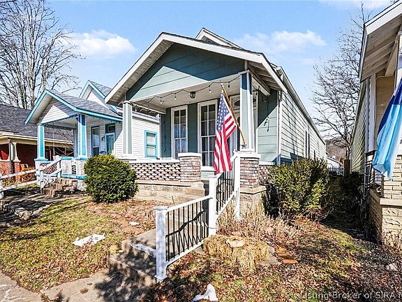 3rd image of 920 Main Street W