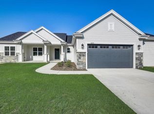 6655 Royal View Dr, Deforest, WI 53532