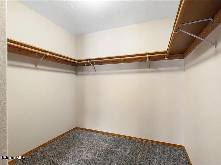 842 N Doryport Ct — Photo 9