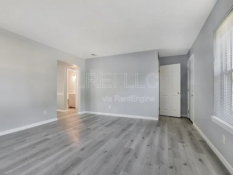 817 Lancelot Ct — Photo 25
