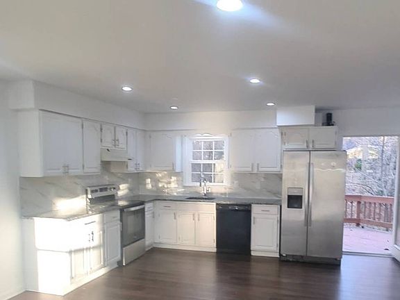 5th image of 12771 Lockleven Ln