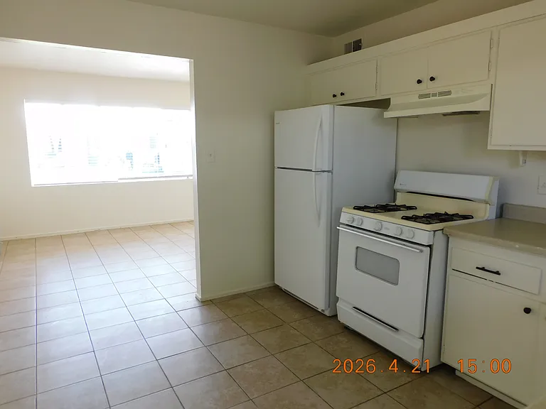 2865 S 1st Ave — Photo 5