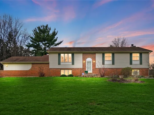 1565 Kingsway Dr, Xenia, OH 45385