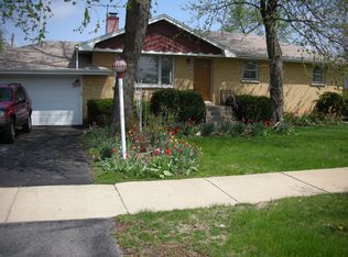 5828 W 82nd St, Burbank, IL