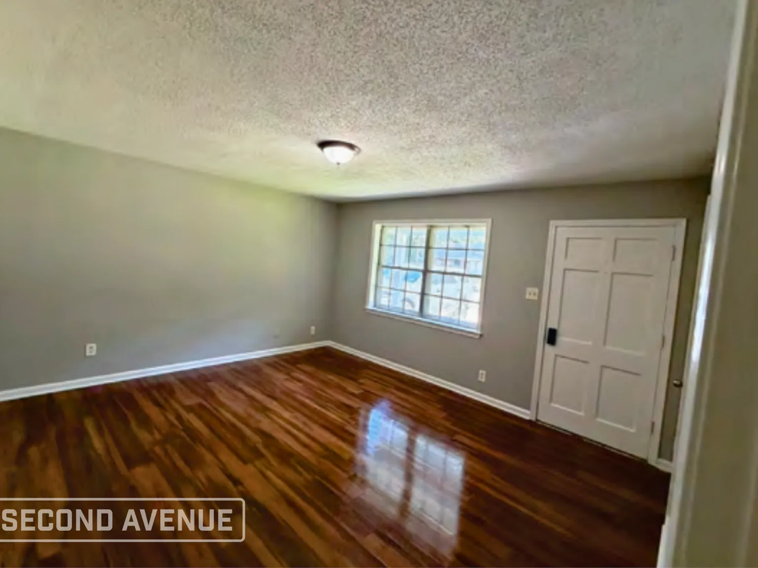 3 bed, 1.5 bath, 1224 sqft, $1,275 — Photo 2