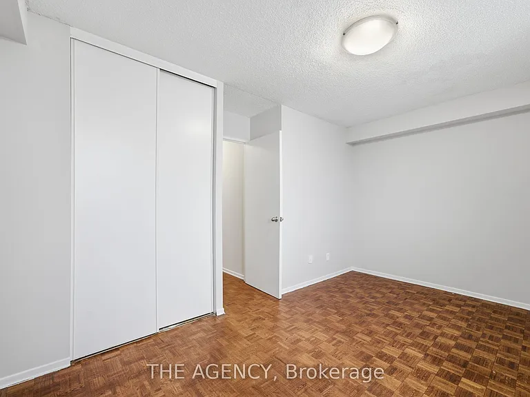 2350 Dundas St W #2511A — Photo 10