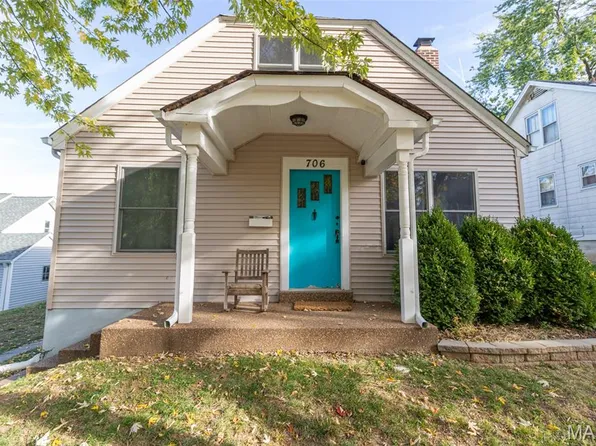 706 S Benton Ave, Saint Charles, MO 63301