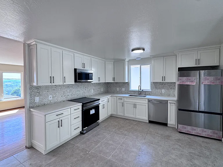 6199 Plymouth Ave — Photo 6