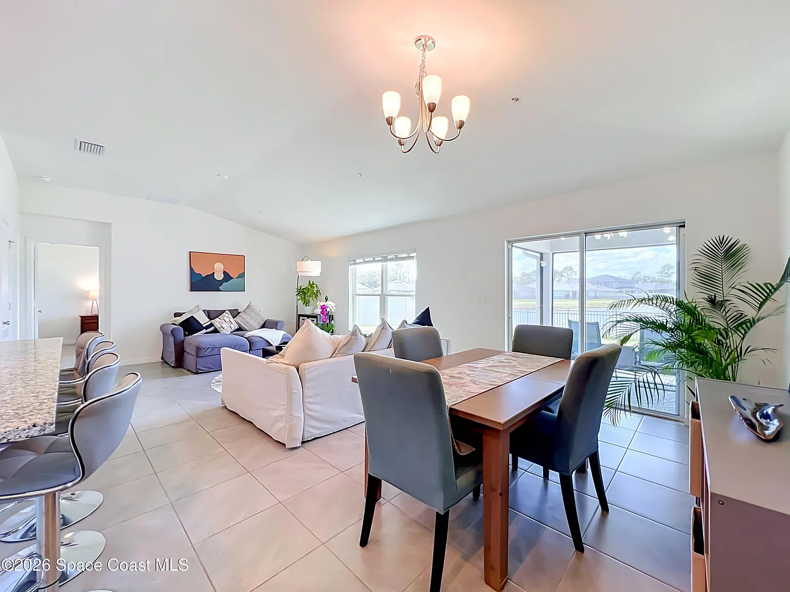 4 bed, 2.0 bath, 1696 sqft, $3,000 — Photo 4