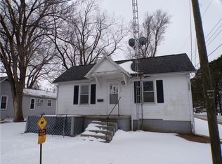 814 S 10th St, Shelbyville, IL