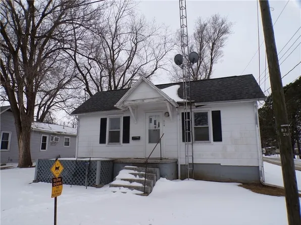 814 S 10th St, Shelbyville, IL 62565