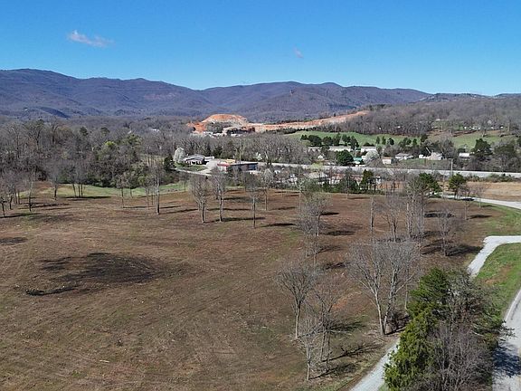 3rd image of Stone Mill Rd #4