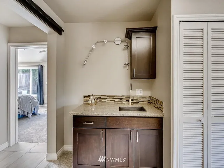 8103 NE 158th St — Photo 11