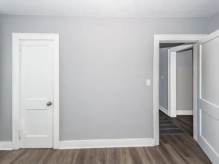2620 Woodlawn Ave — Photo 16