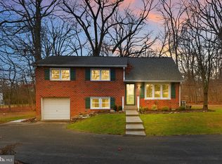 650 Elbow Ln, Warrington, PA 18976