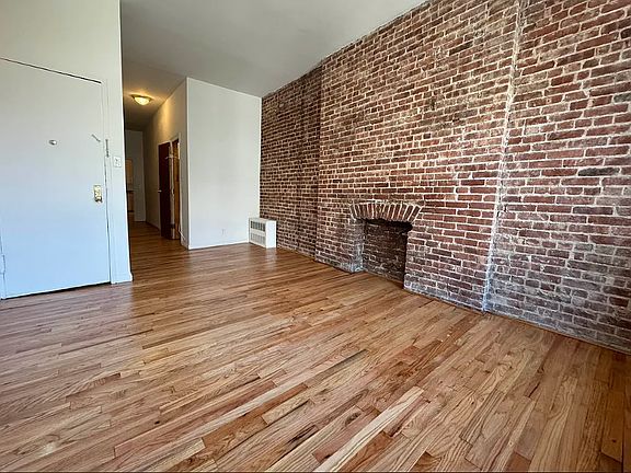 3rd image of 725 9th Ave #4W
