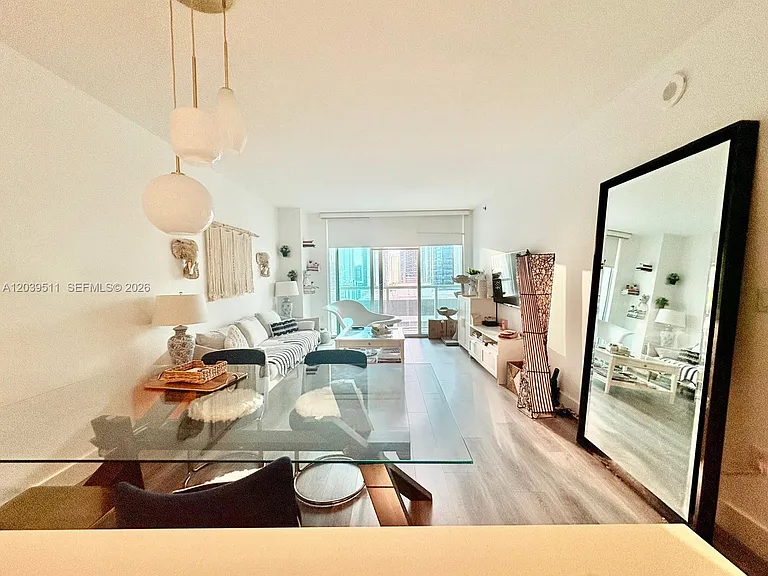 55 SE 6th St #1706 — Photo 6