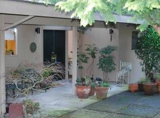 2581 SW Montgomery Dr, Portland, OR 97201