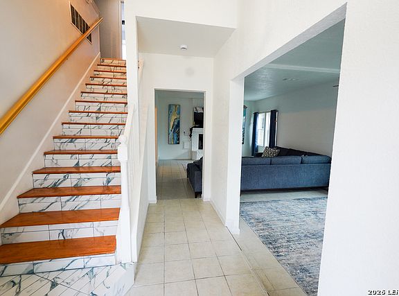 4th image of 1823 Copperfield Rd