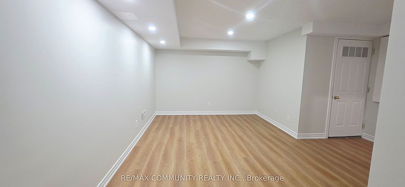 Ajax House for rent - 2 Bedrooms — photo 7