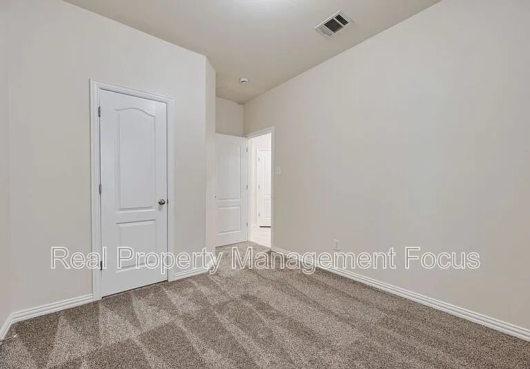 5037 Diamond Peak Ct — Photo 21