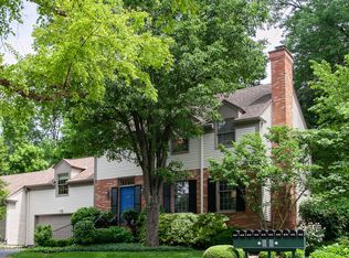 5206 Indian Woods Ct, Louisville, KY 40207