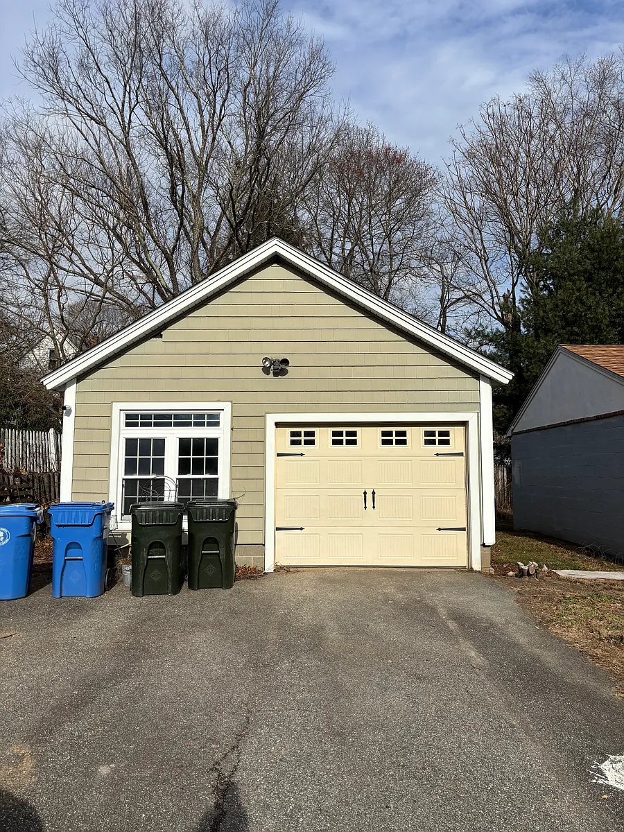 Building Photo - 40 Woodside Ave #2