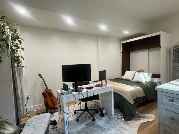 331 Poe St, Palo Alto, CA 94301