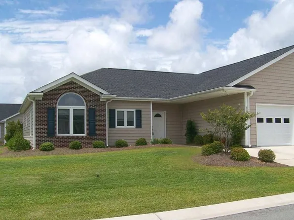 33 Forest Oaks Dr, Southport, NC 28461