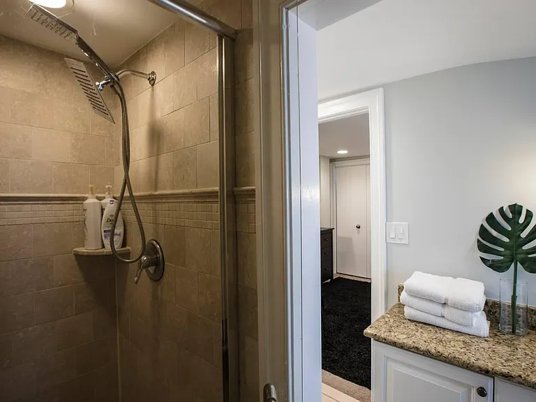 1220 Bank St NW — Photo 24