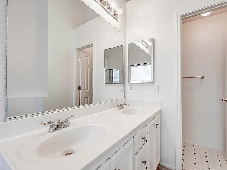 9310 Village Tree Dr — Photo 15
