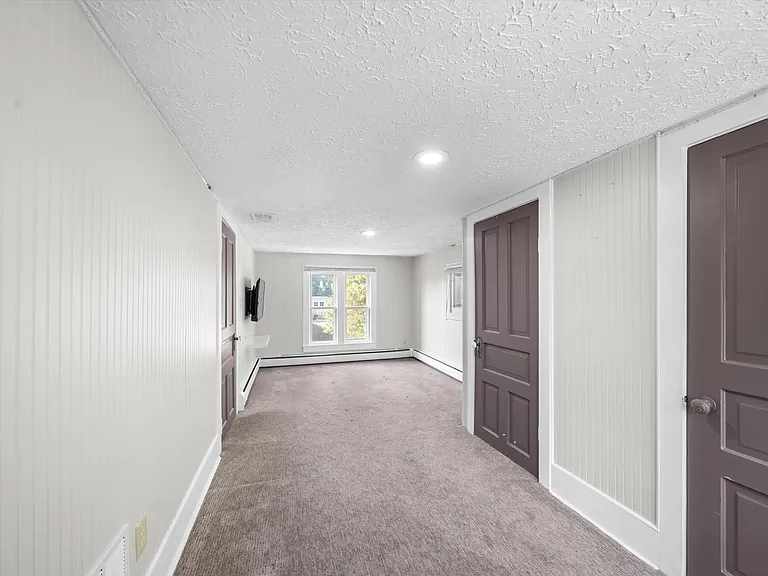 227 West St — Photo 38